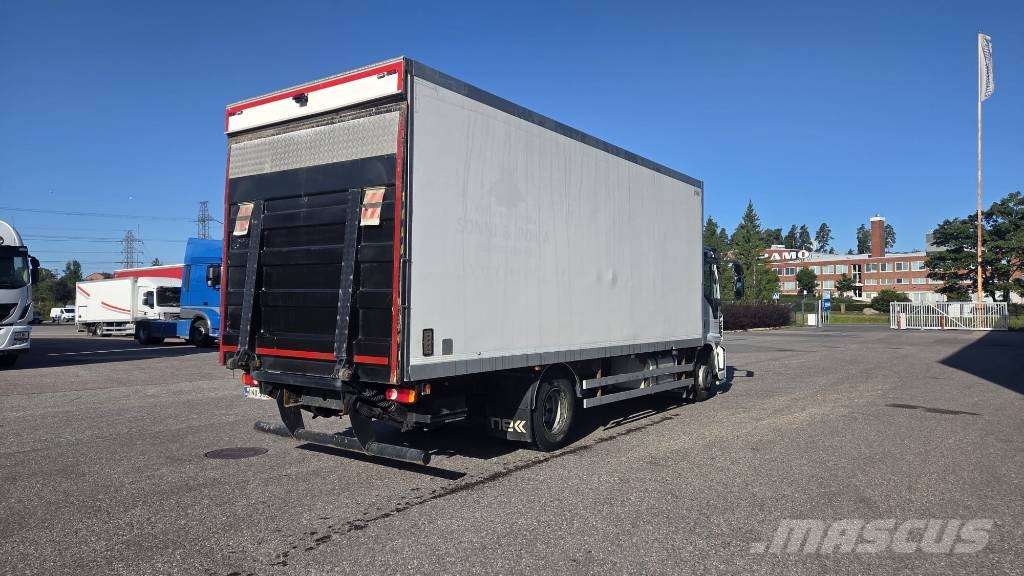 Iveco 120E Camiones caja cerrada