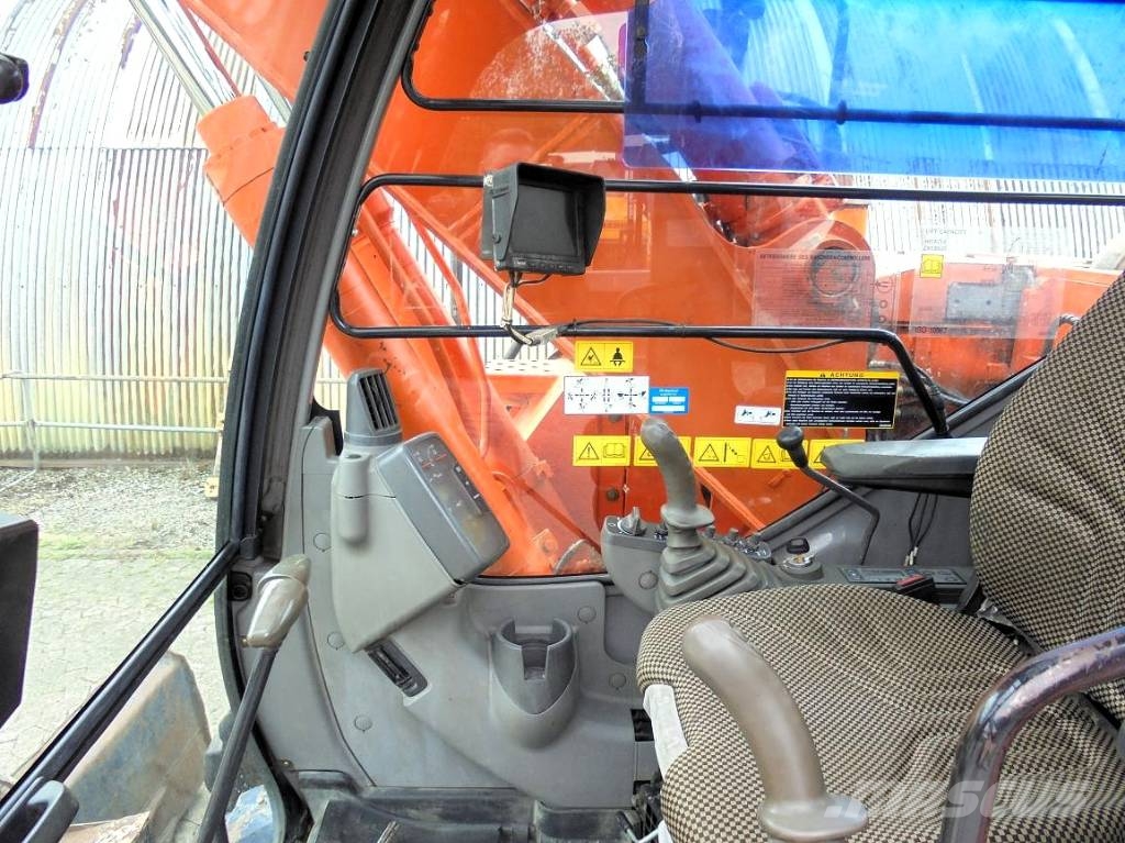 Hitachi ZX 135 US Excavadoras sobre orugas