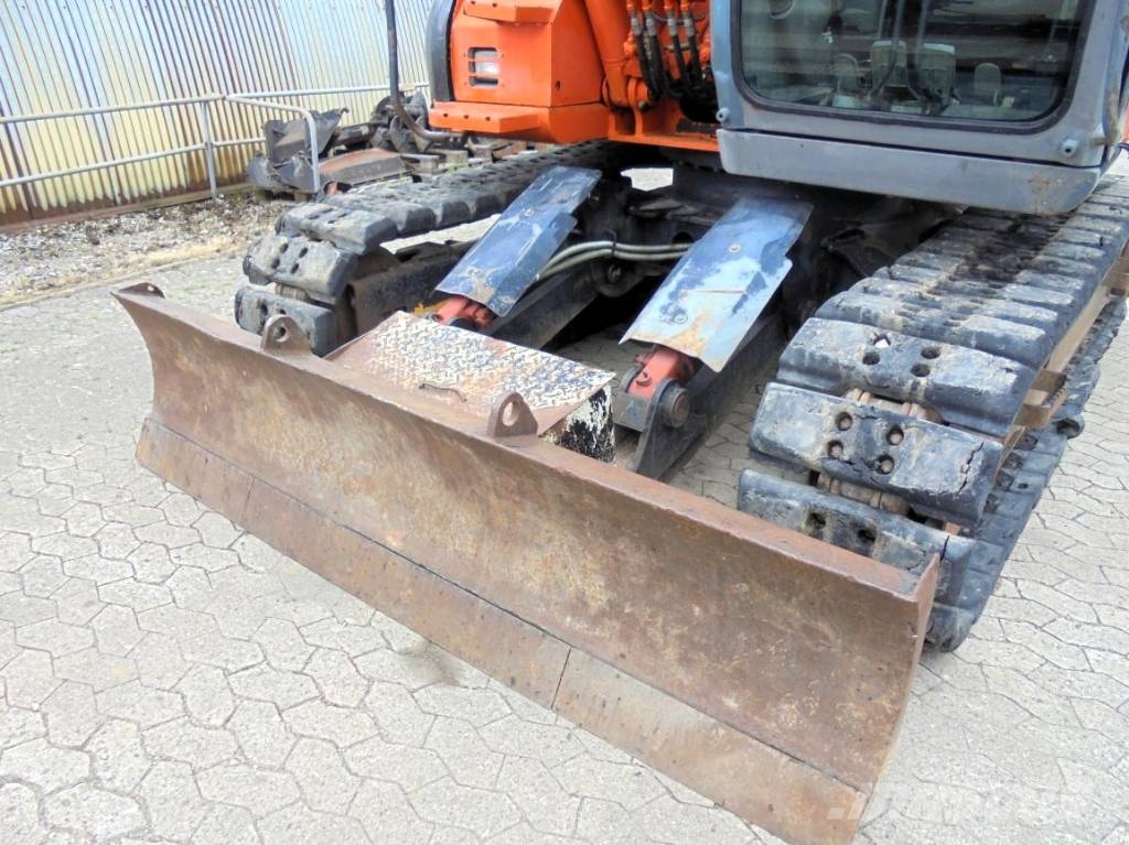 Hitachi ZX 135 US Excavadoras sobre orugas