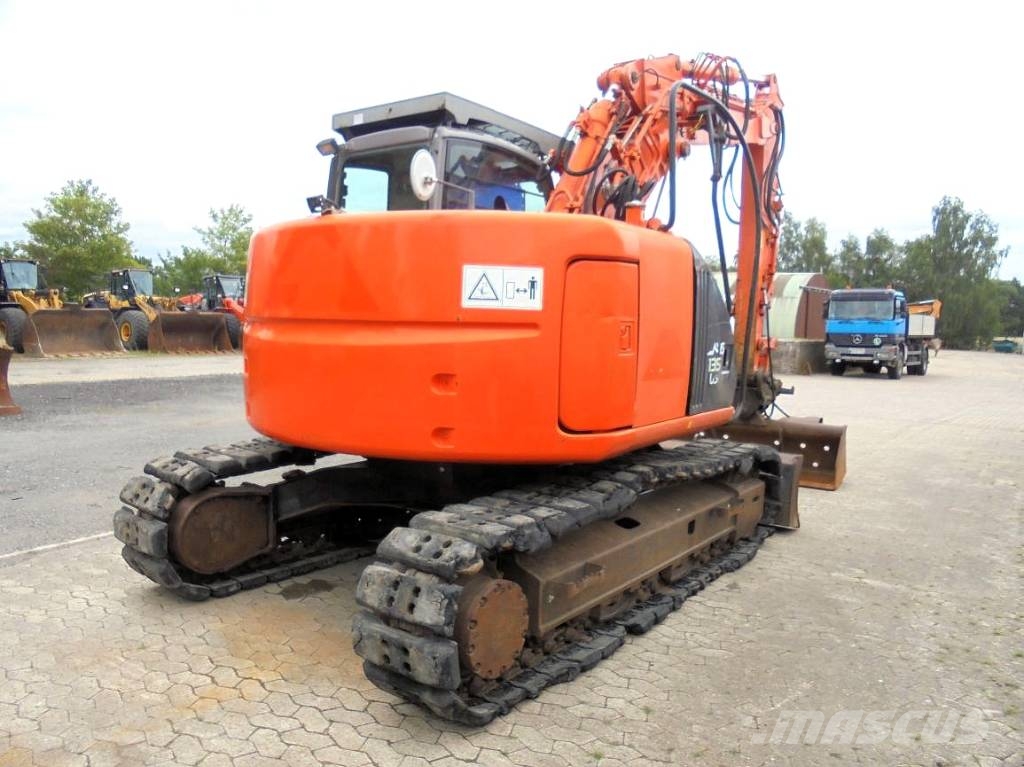 Hitachi ZX 135 US Excavadoras sobre orugas