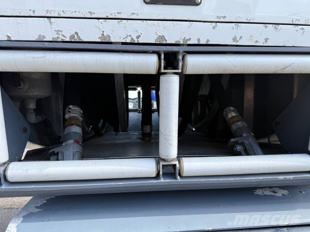 Volvo FM9/260 4x2 12.865 l. ADR Tank Petrol / Diesel Camiones cisternas