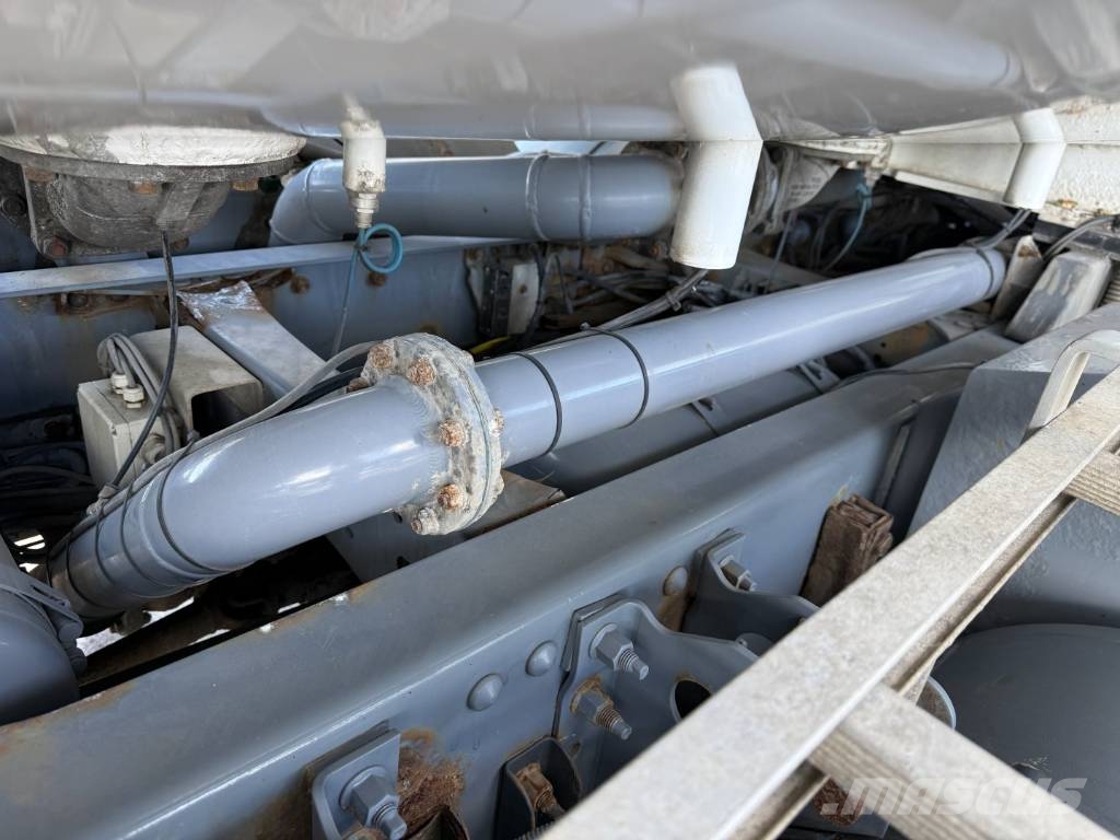 Volvo FM9/260 4x2 12.865 l. ADR Tank Petrol / Diesel Camiones cisternas