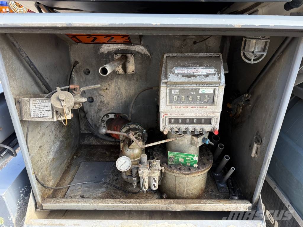 Volvo FM9/260 4x2 12.865 l. ADR Tank Petrol / Diesel Camiones cisternas