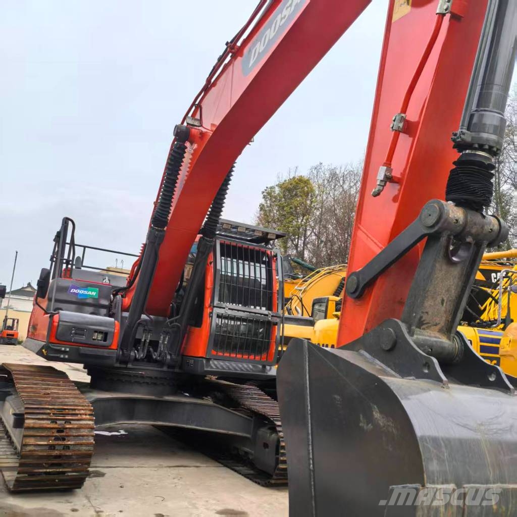 Doosan DX 260 LCA Kāpurķēžu ekskavatori