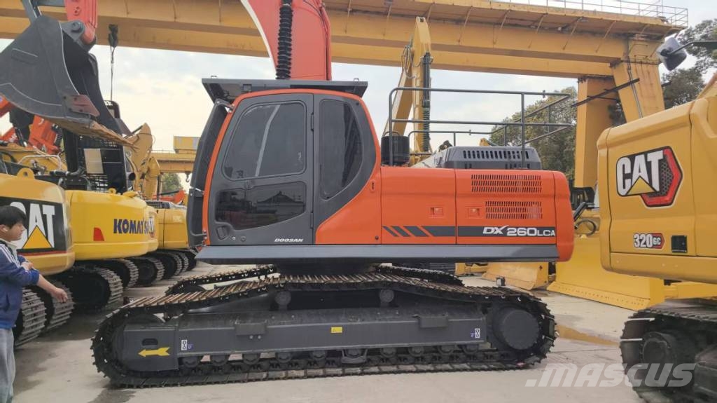 Doosan DX 260 LCA Kāpurķēžu ekskavatori