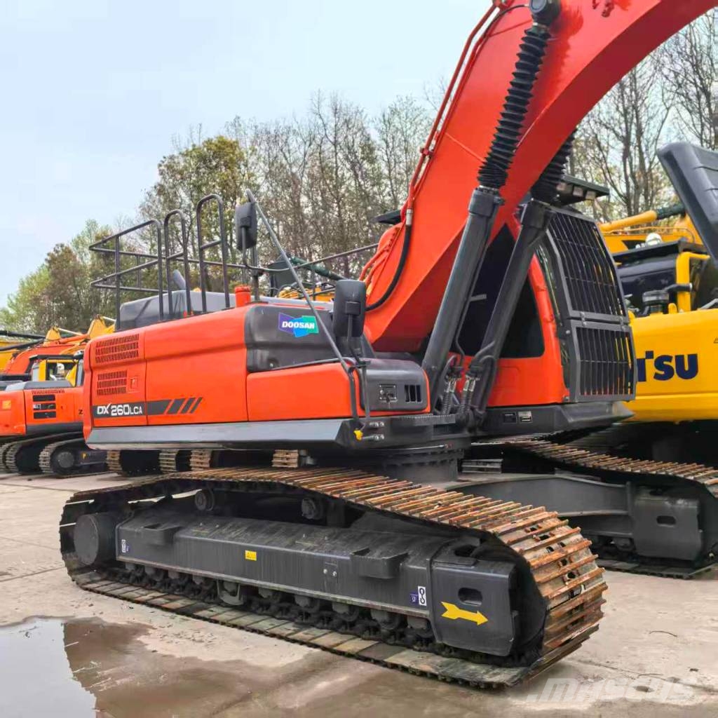 Doosan DX 260 LCA Kāpurķēžu ekskavatori
