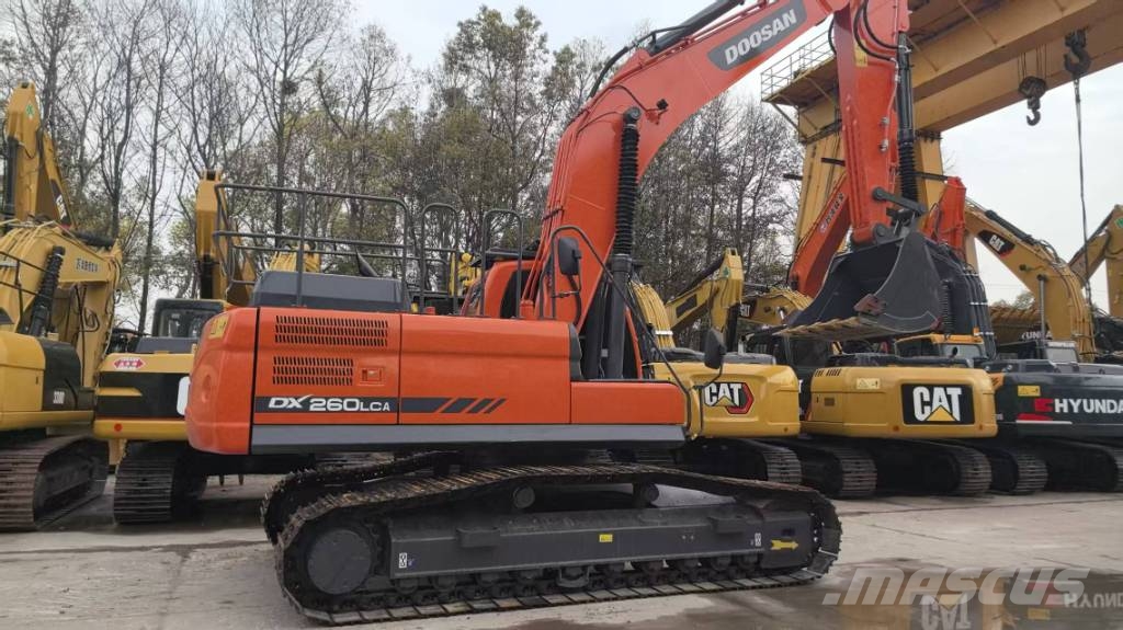 Doosan DX 260 LCA Kāpurķēžu ekskavatori