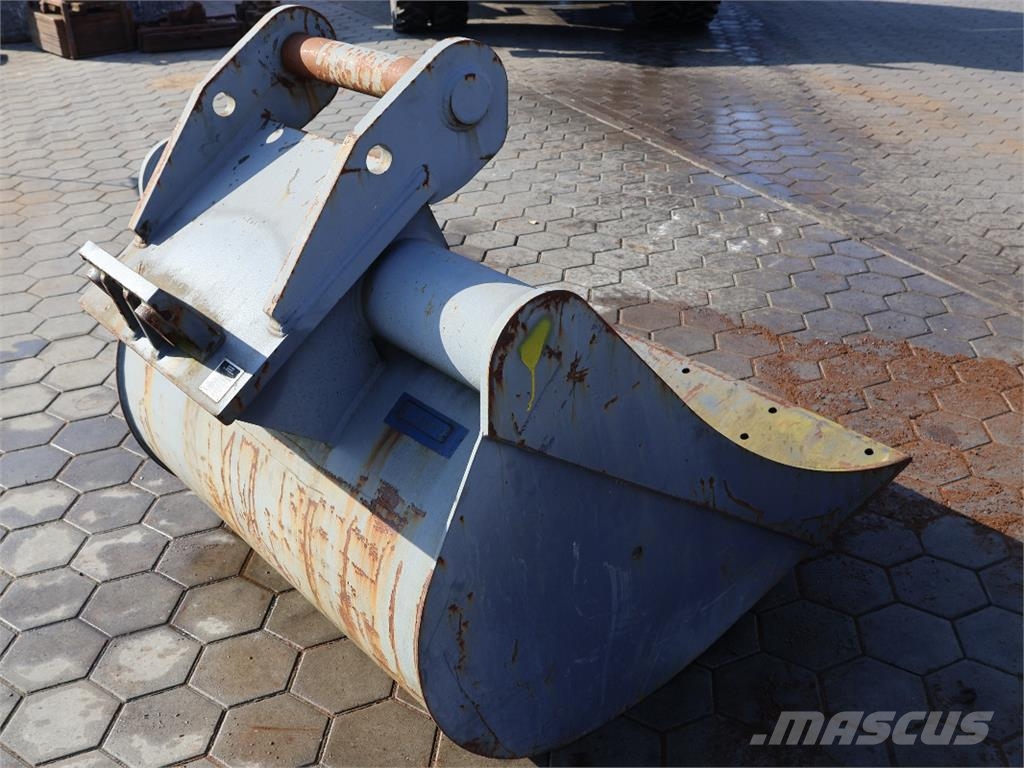 UNIVERSALLÖFFEL 1300 MM 1 Farm machinery