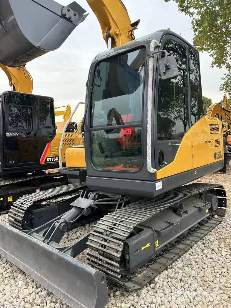 XCMG XE 85 DA 소형 굴삭기 7톤 미만