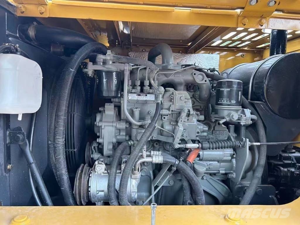 XCMG XE 85 DA 소형 굴삭기 7톤 미만
