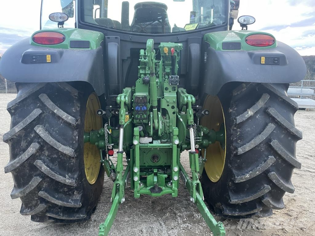 John Deere 6R 120 Trattori