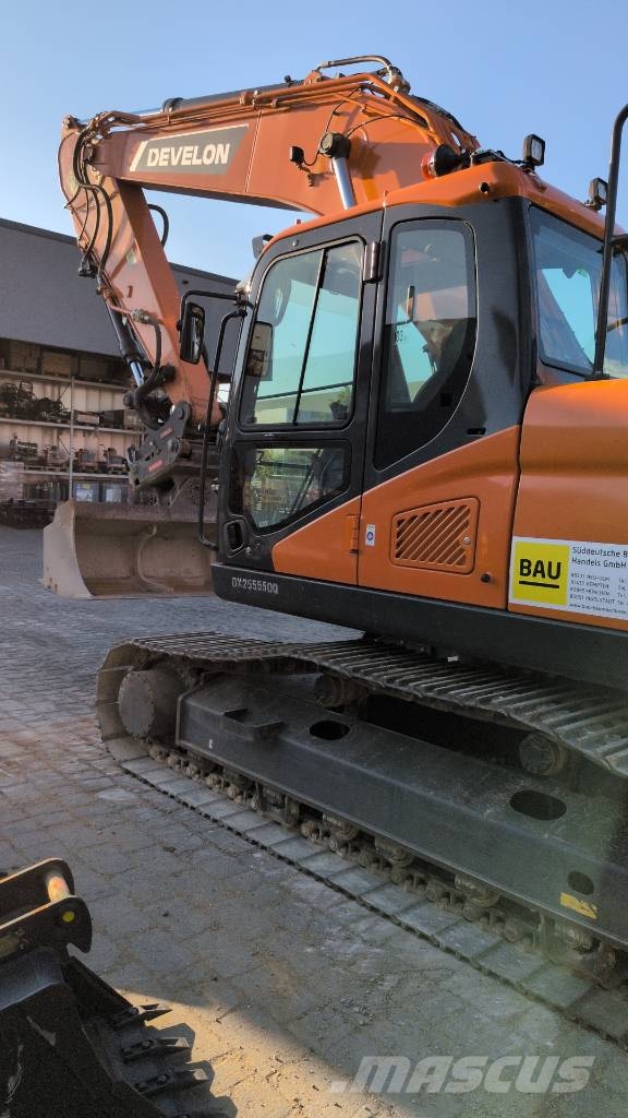 Develon Kettenbagger DX 255 LC-7 Rupsgraafmachines