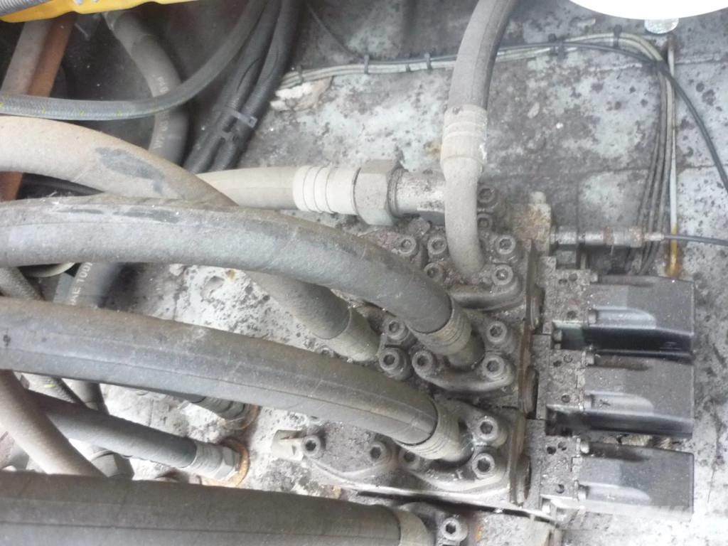 DAF XF 410 ROC 16.30 Droge stoffen oplegger شاحنات مزدوجة / خلخلة