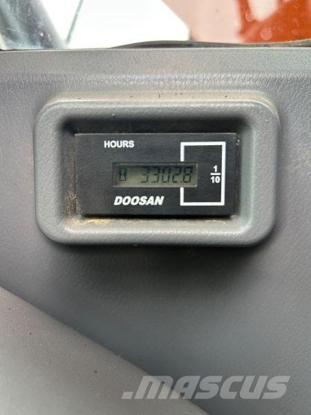 Doosan DX140LCR-7 حفارات زحافة