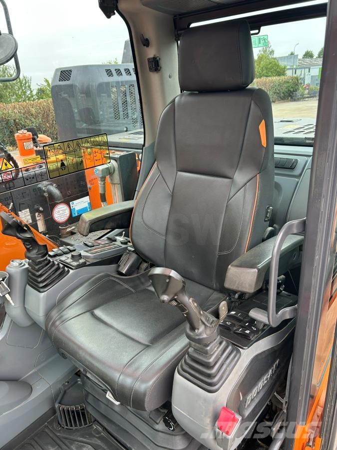 Doosan DX140LCR-7 حفارات زحافة