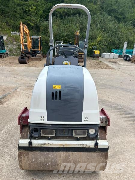 Dynapac CC1000 Compactadoras de suelo