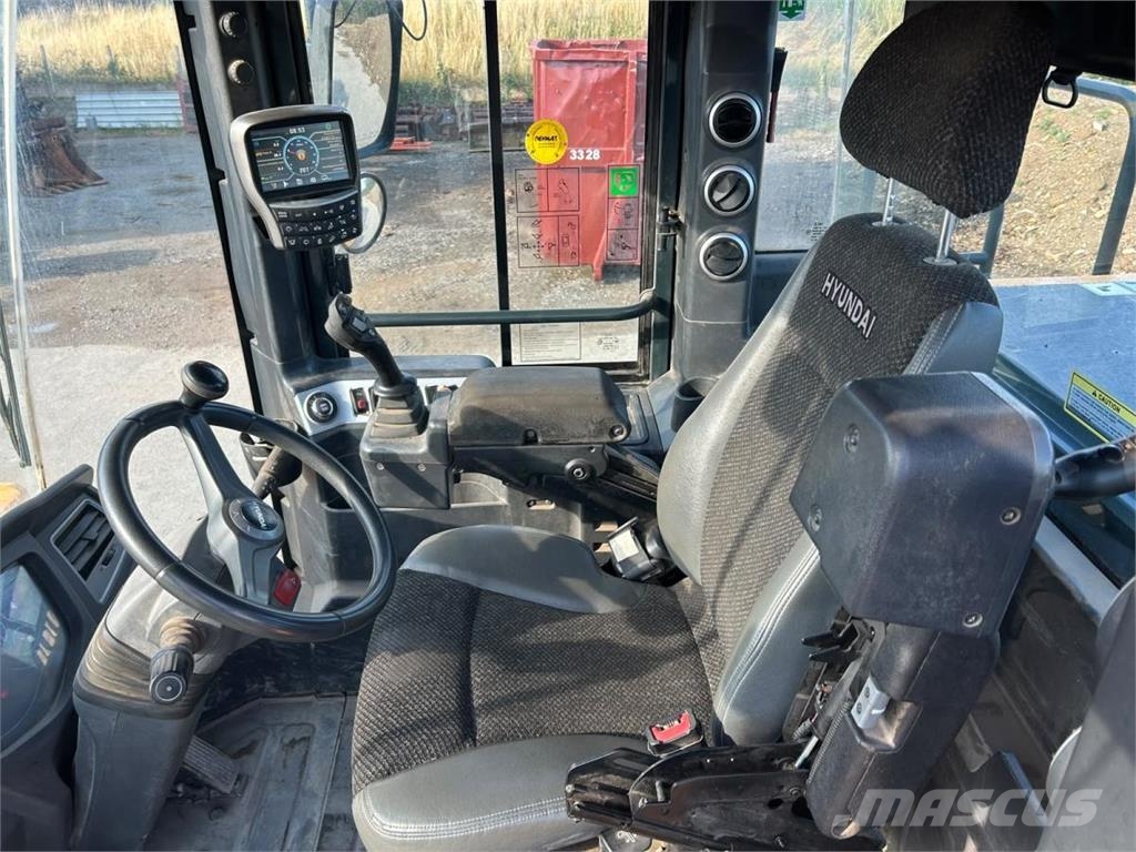 Hyundai HL970 لوادر بعجل