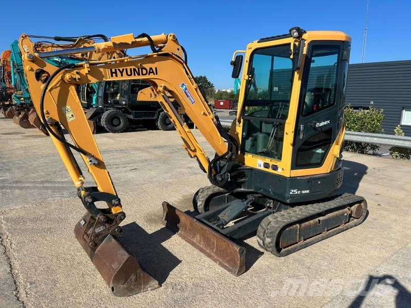 Hyundai R25Z-AK Міні-екскаватори < 7т