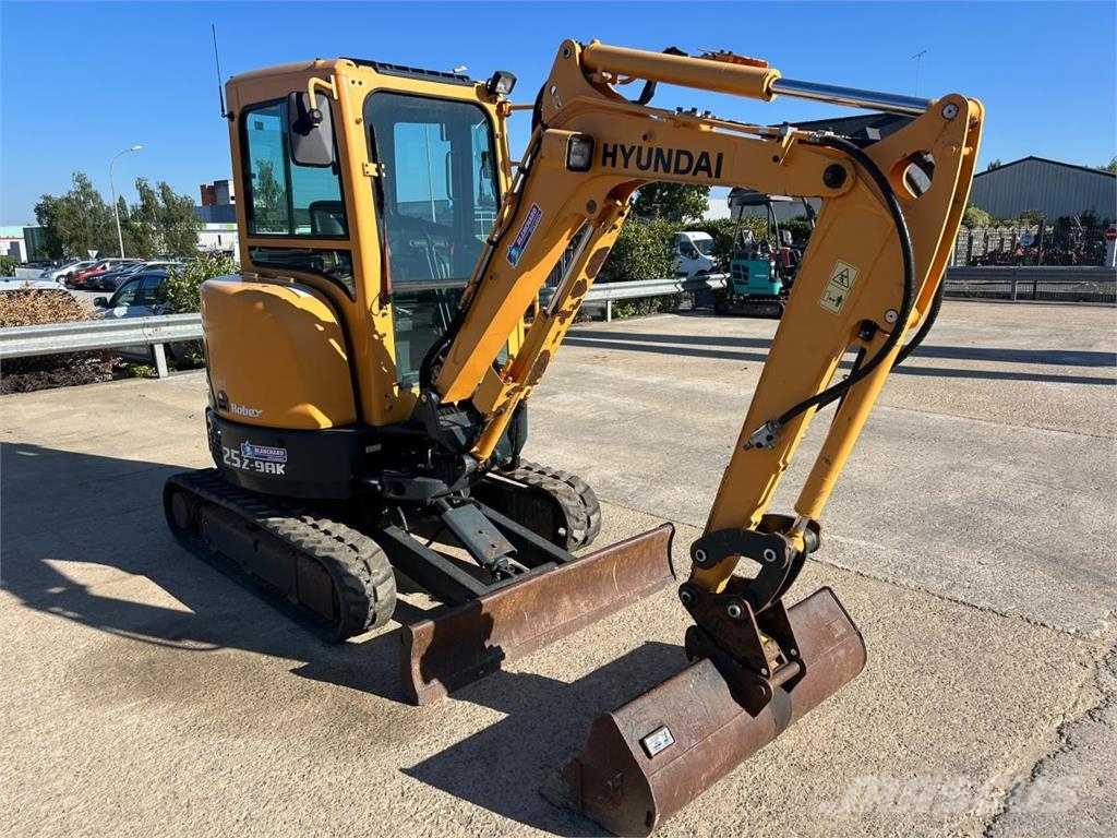 Hyundai R25Z-AK Miniekskavaatorid < 7 t
