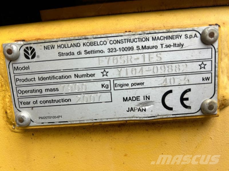 Kobelco E70SR Гусеничні екскаватори