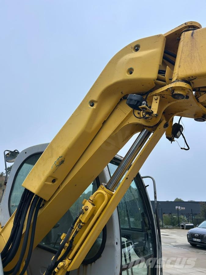 Kobelco E70SR Гусеничні екскаватори
