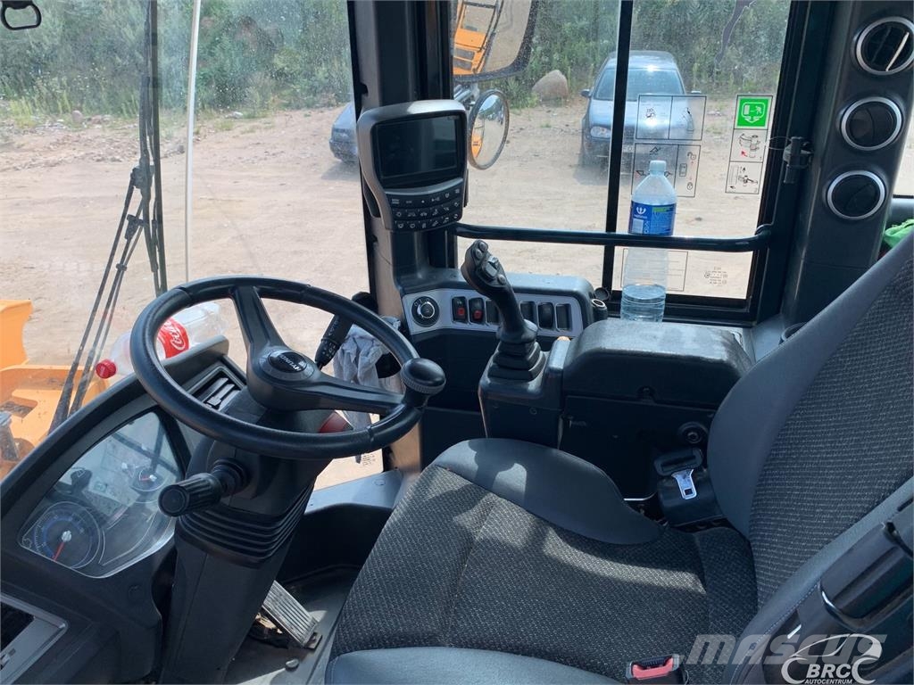 Hyundai HL970 لوادر بعجل