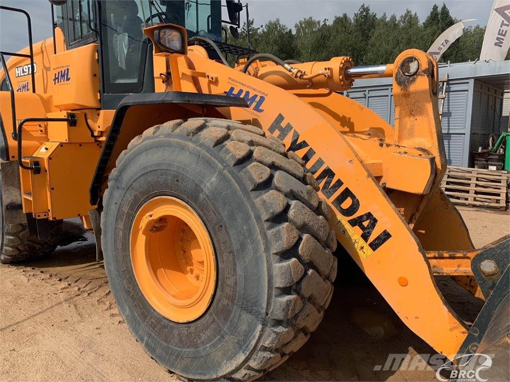 Hyundai HL970 لوادر بعجل