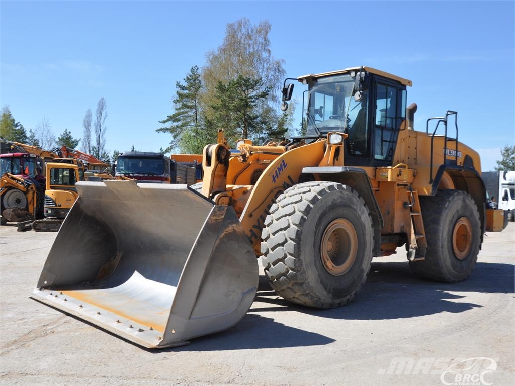 Hyundai HL980 لوادر بعجل