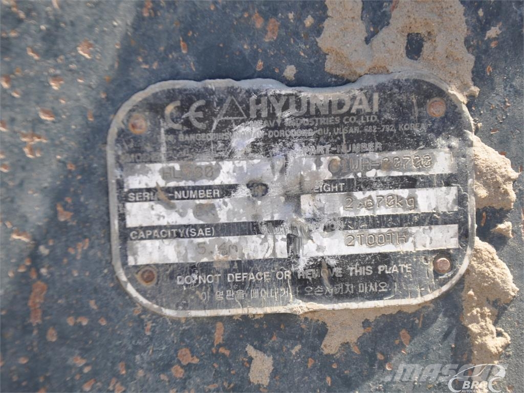 Hyundai HL980 لوادر بعجل