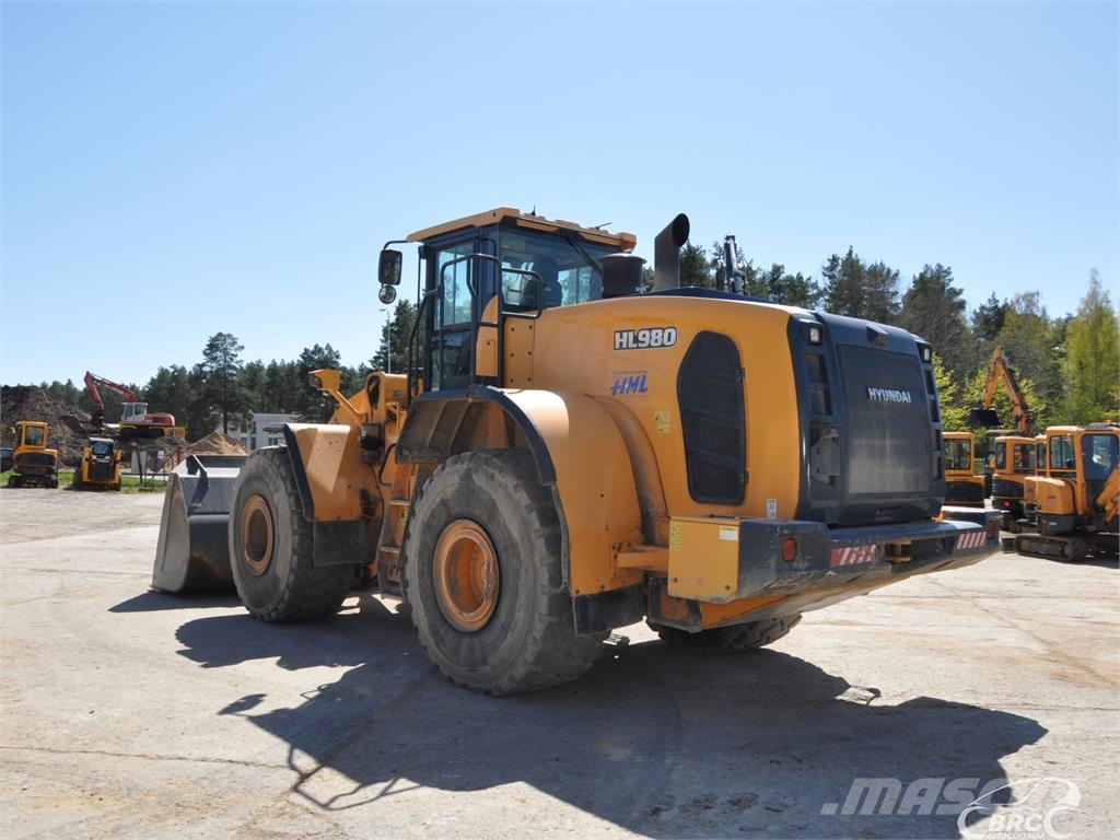 Hyundai HL980 لوادر بعجل