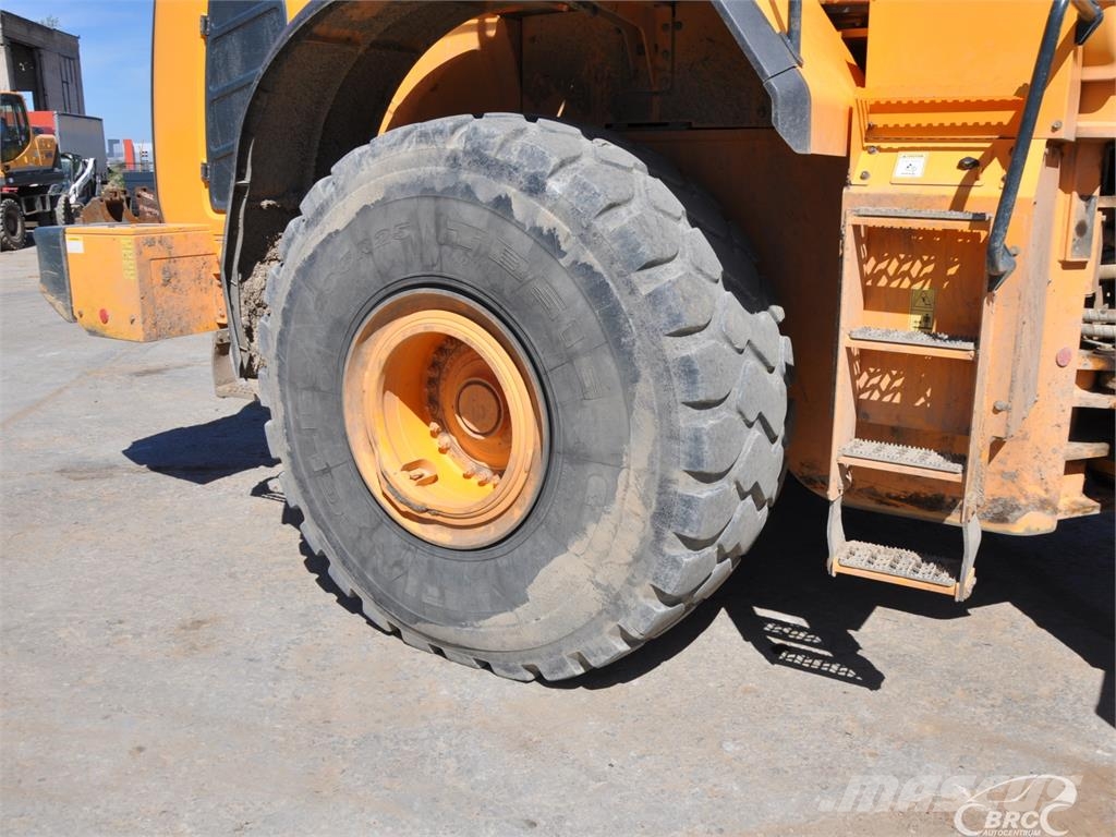 Hyundai HL980 لوادر بعجل