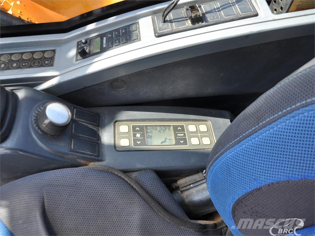 Hyundai R220LC-9A Vikšriniai ekskavatoriai