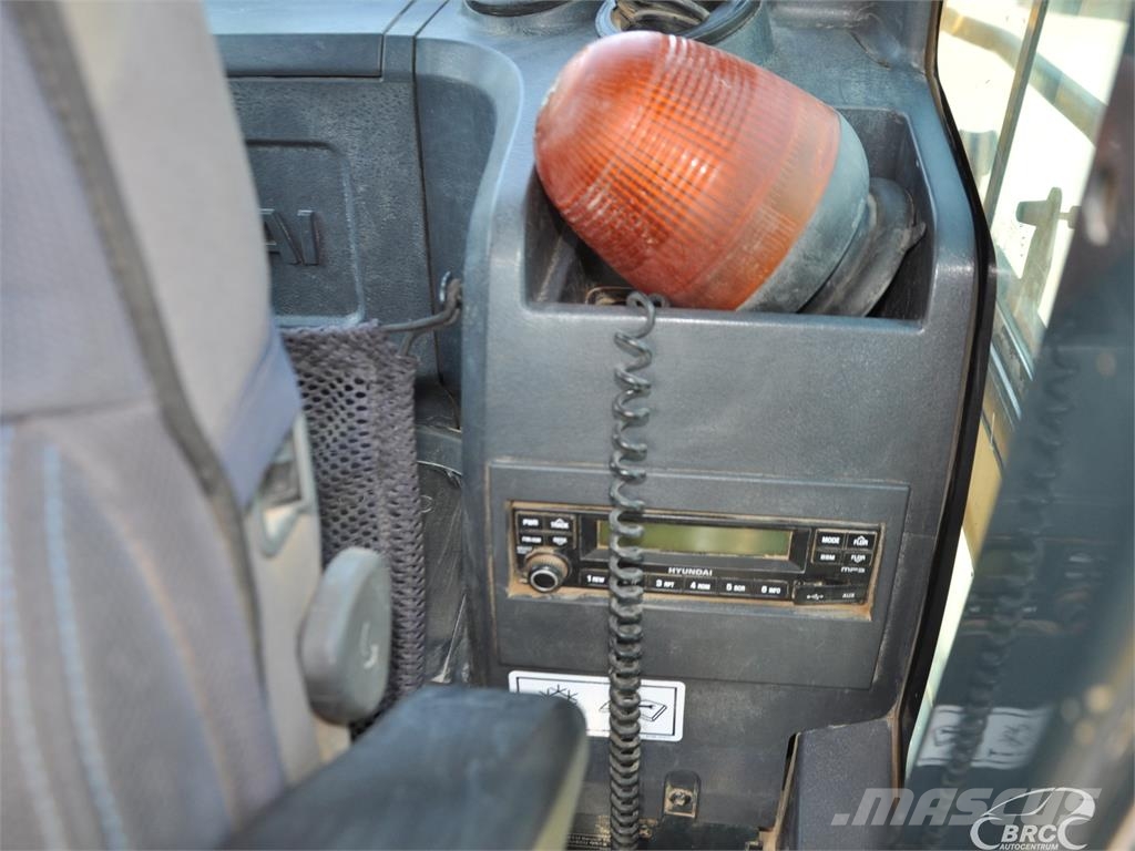 Hyundai R220LC-9A Vikšriniai ekskavatoriai
