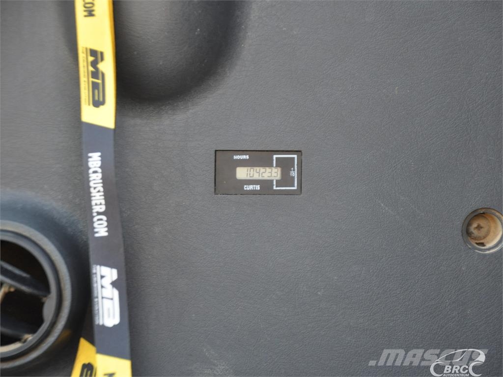 Hyundai R220LC-9A Vikšriniai ekskavatoriai