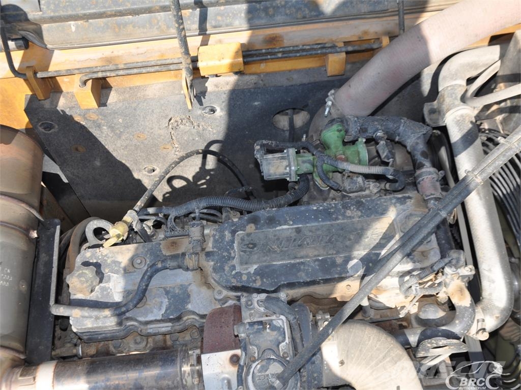 Hyundai R220LC-9A Vikšriniai ekskavatoriai