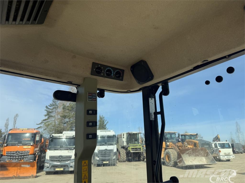 John Deere 5085 トラクター