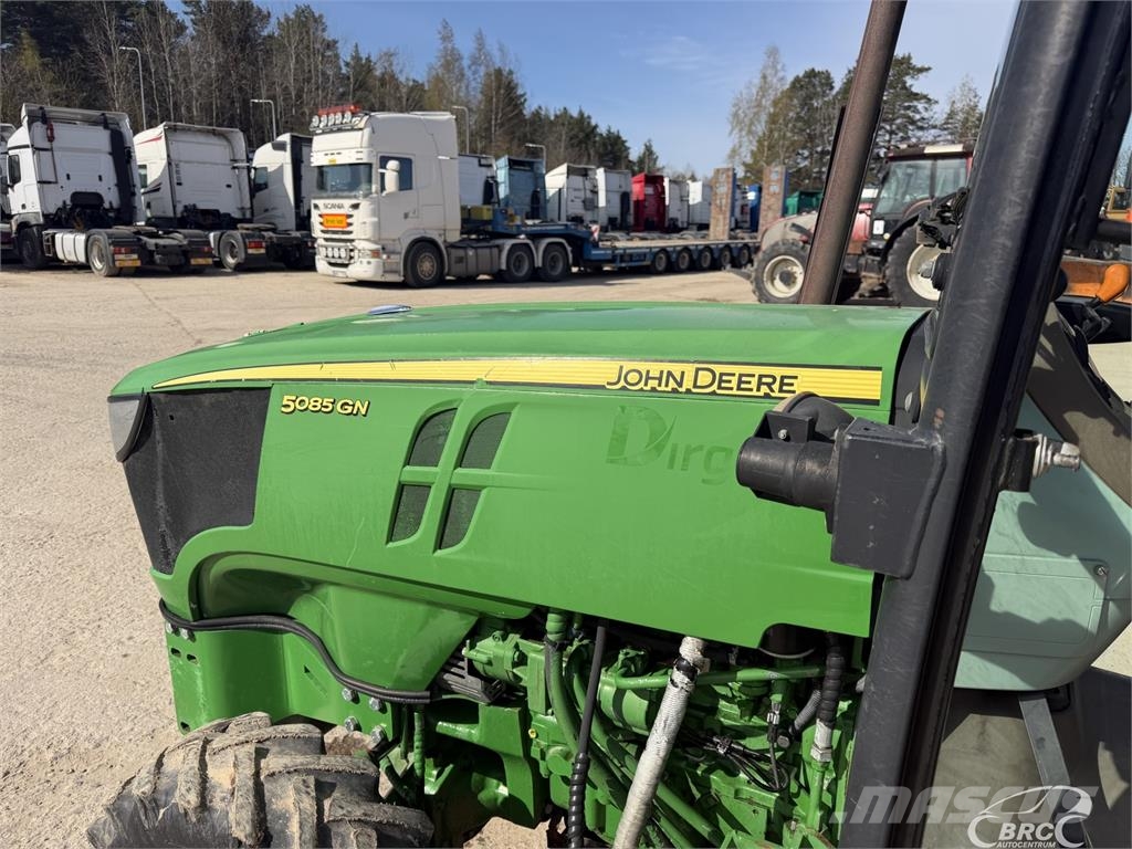 John Deere 5085 トラクター