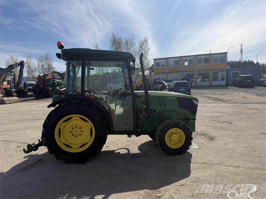 John Deere 5085 トラクター