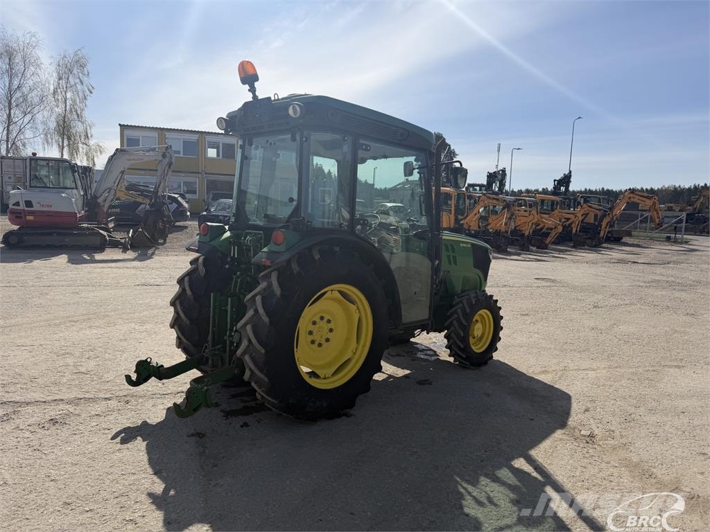 John Deere 5085 トラクター