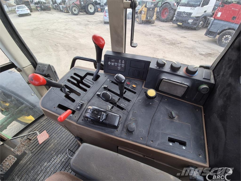 John Deere 6100 Trattori
