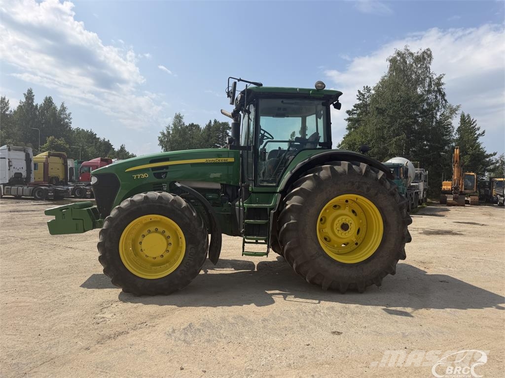 John Deere 7730 Trattori