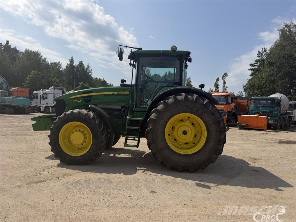 John Deere 7730 Trattori