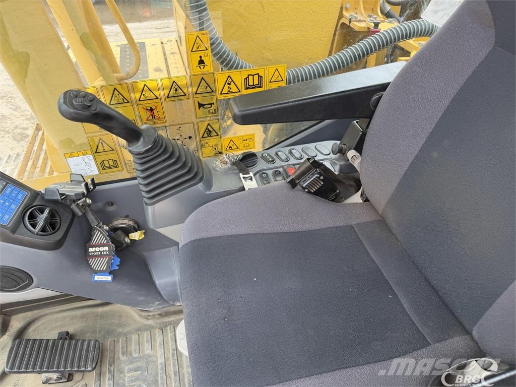 Komatsu PC210LC-11EO Excavadoras sobre orugas