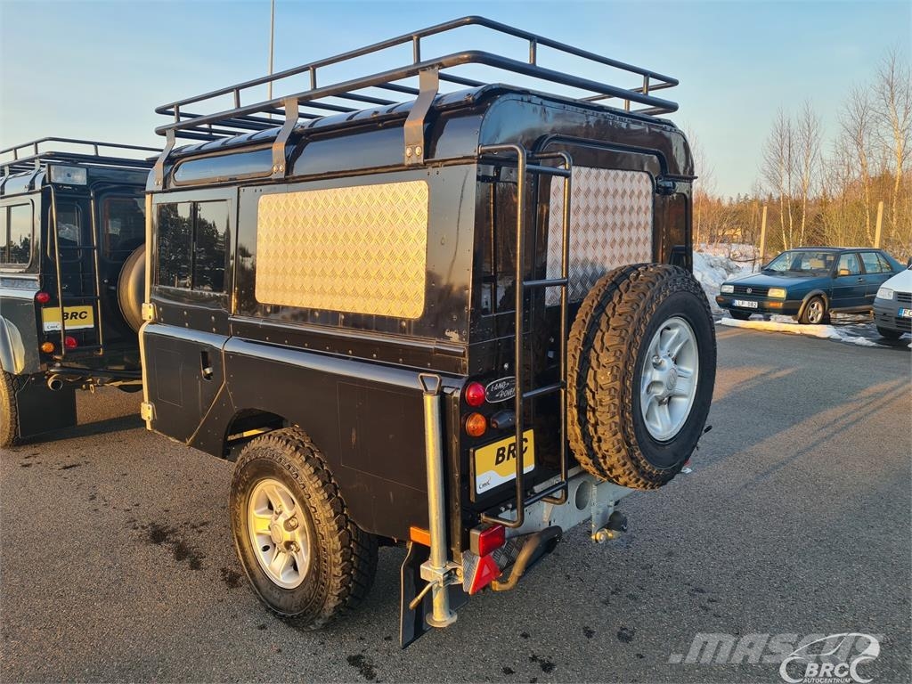 Land Rover Defender Mazgabarīta treileri