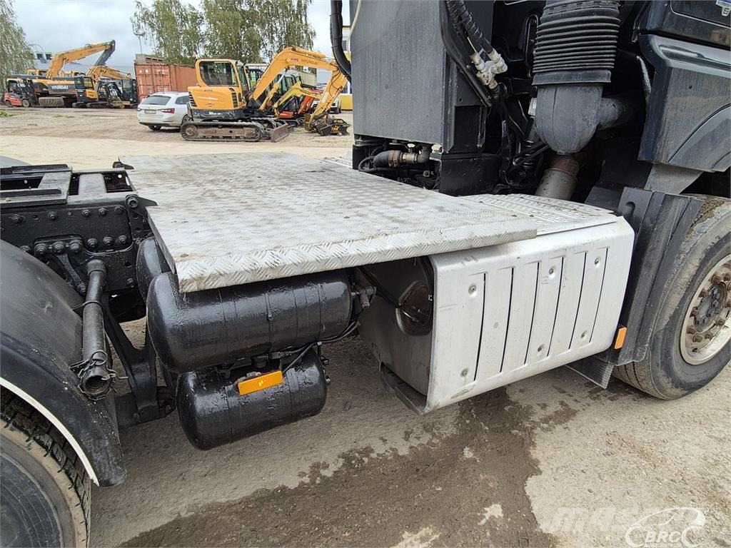 Mercedes-Benz Arocs Vetopöytäautot
