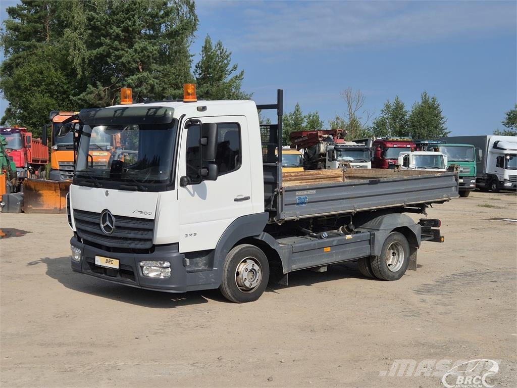 Mercedes-Benz Atego Camiones bañeras basculantes o volquetes
