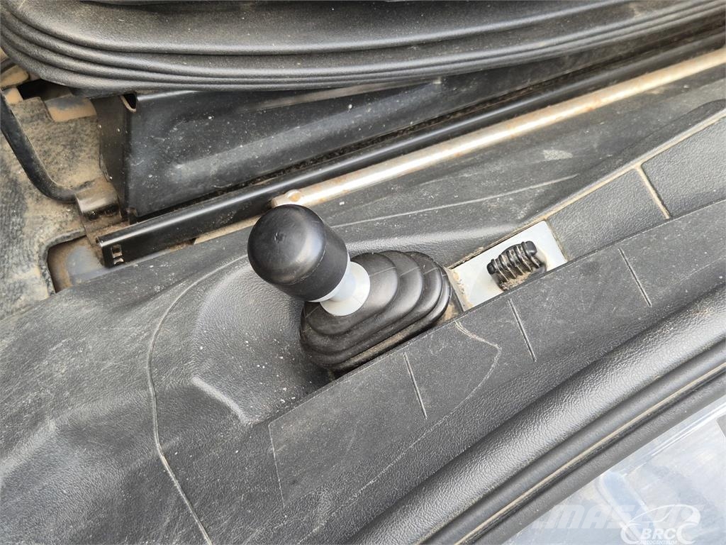 Mercedes-Benz Atego Camiones bañeras basculantes o volquetes