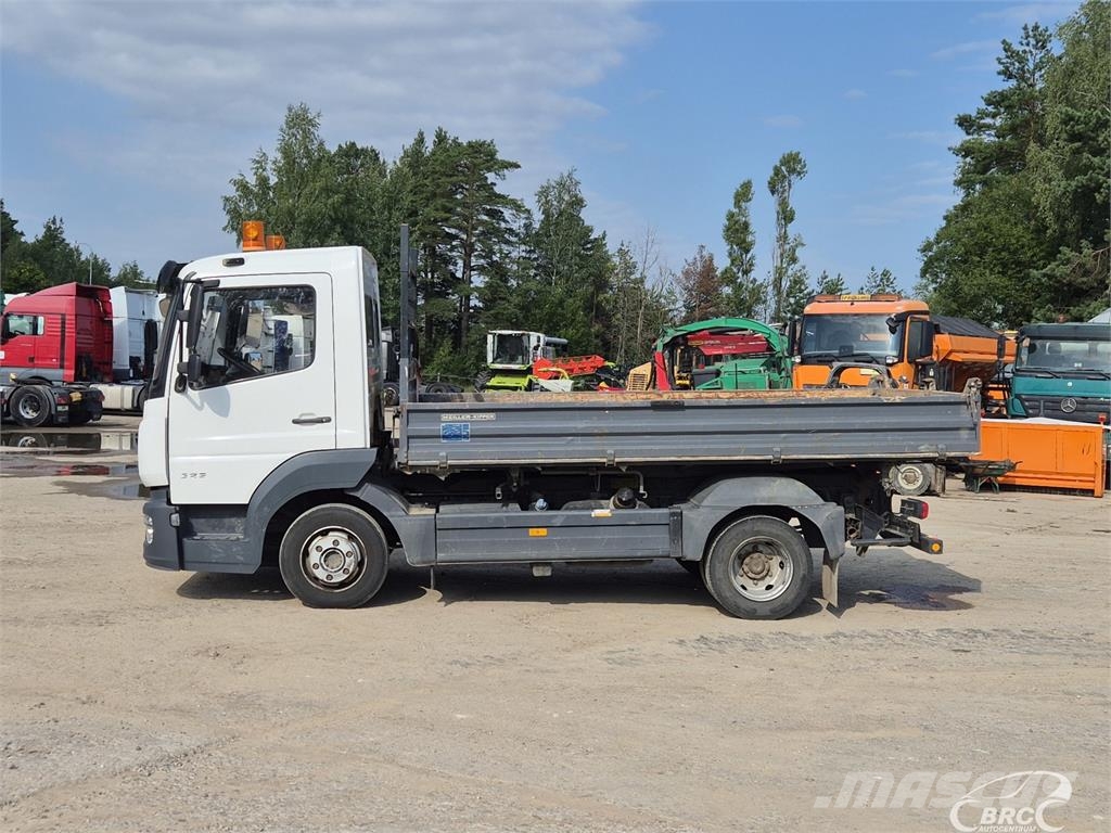 Mercedes-Benz Atego Camiones bañeras basculantes o volquetes