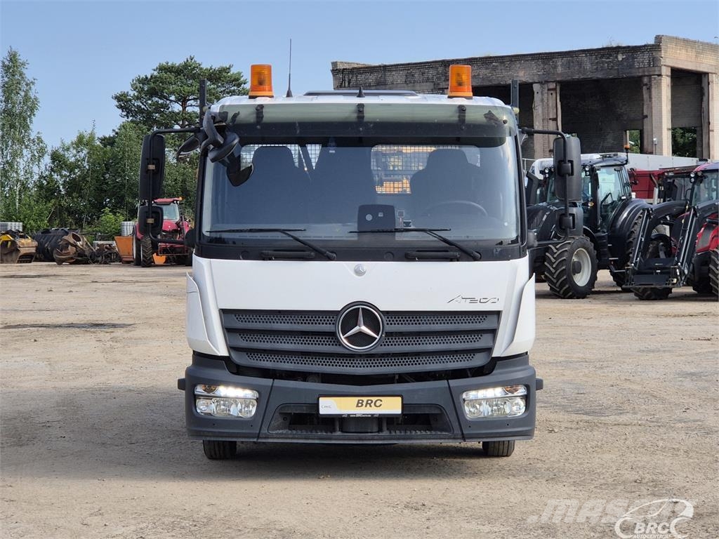 Mercedes-Benz Atego Camiones bañeras basculantes o volquetes