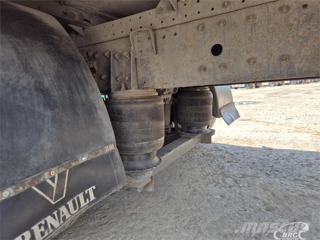 Renault Midlum Camiones con caja de remolque